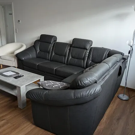 Appartement Schoene Einfache Zwischen Stadt Und