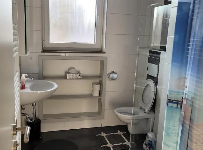 Schoene Einfache Zwischen Stadt Und Appartement *