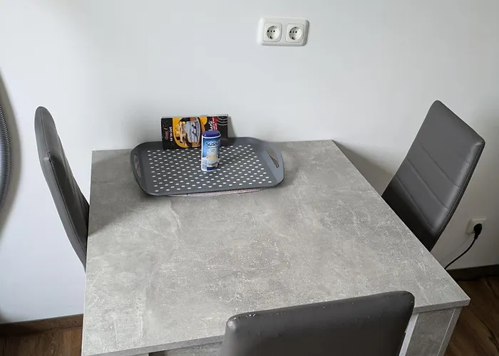 Schoene Einfache Zwischen Stadt Und 公寓