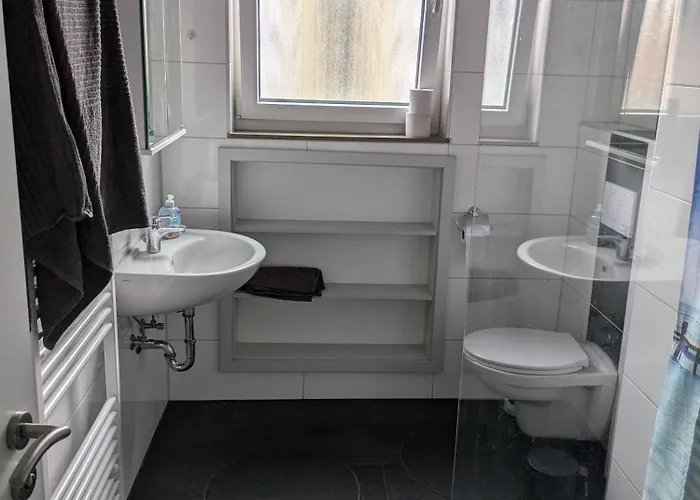 公寓 Schoene Einfache Zwischen Stadt Und *